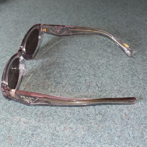 JUST PEACHY PRADA UNISEX SEXY Sunglasses Are 517$ my price $129 - Picture 3 of 14